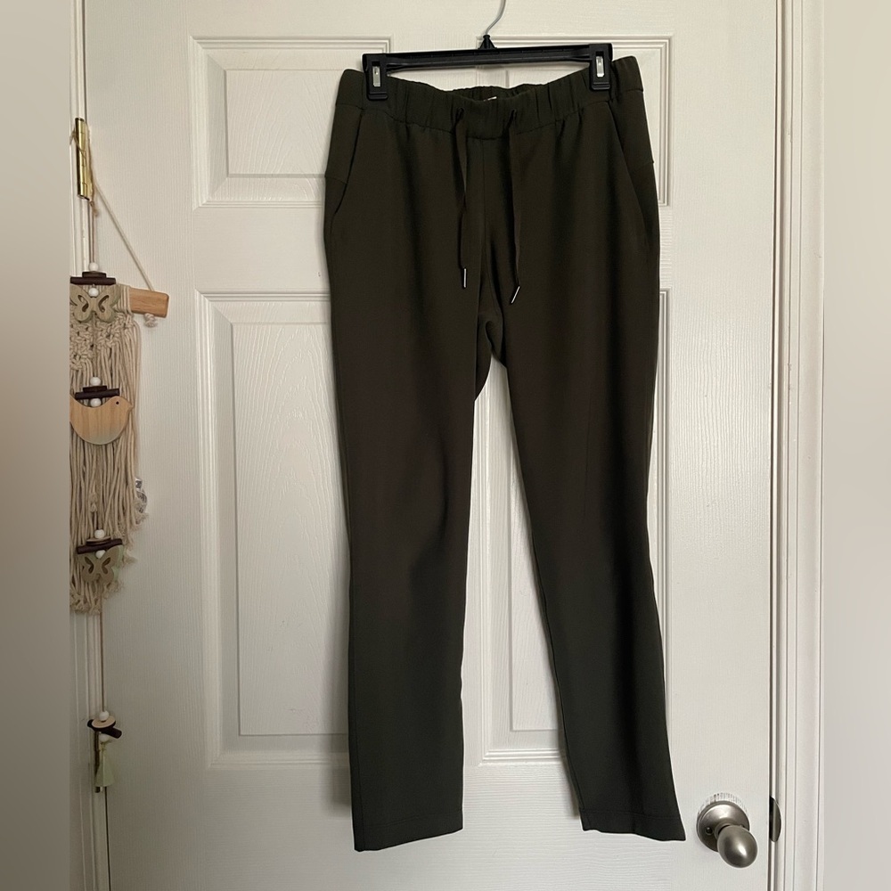 lululemon athletica On The Fly Dark Olive Green Pants Size 6